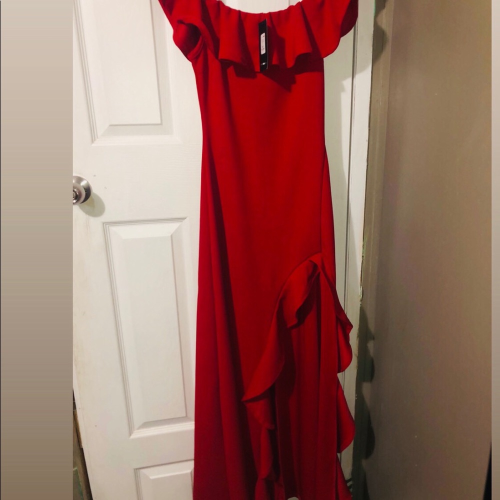 Red ruffle dress (off shoulder )